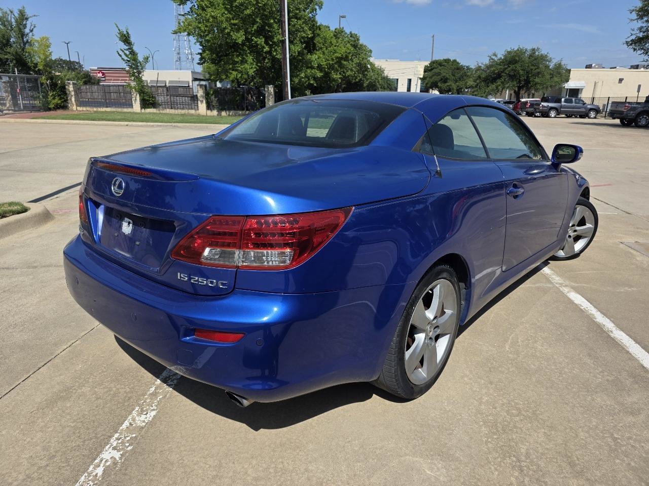 Used 2010 Lexus IS 250C RWD image 24