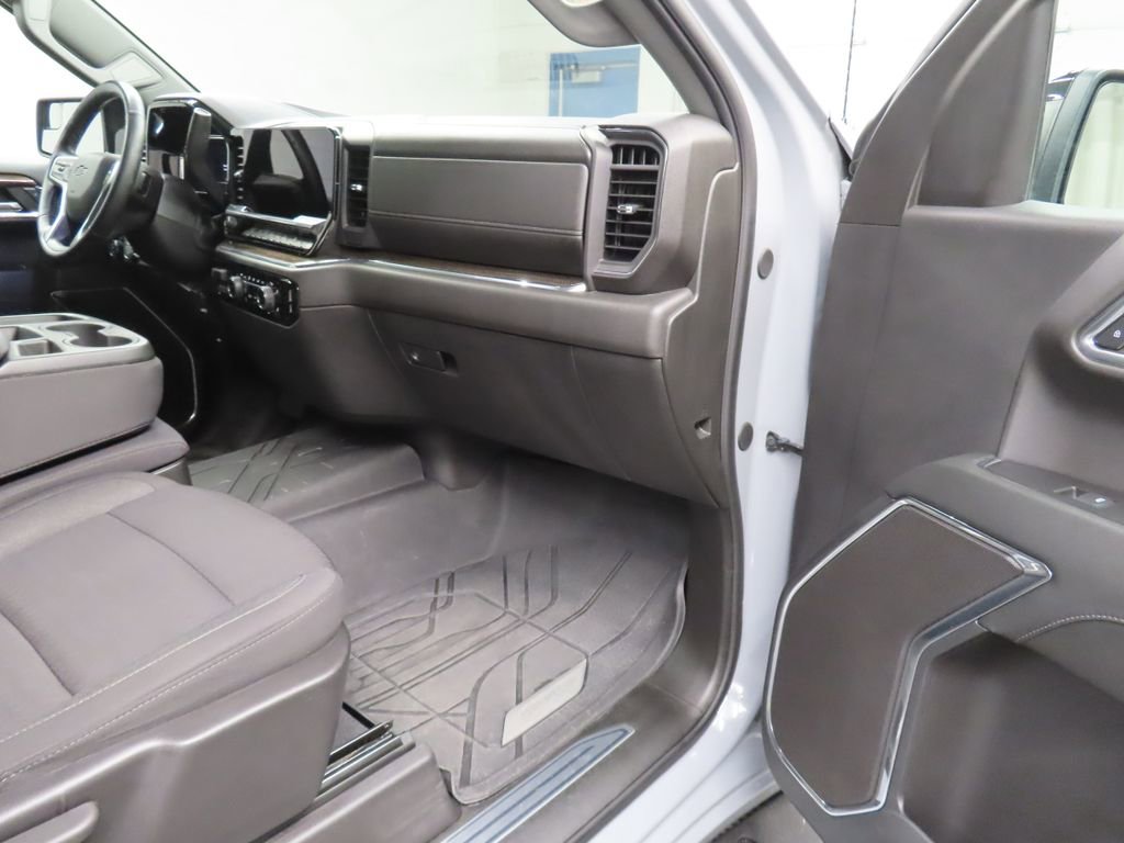 Used 2024 Chevrolet Silverado 1500 RST w/ Protection Package AWD/4WD image 28