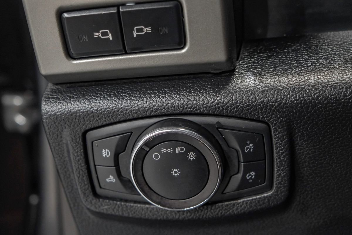 Used 2019 Ford F250 Lariat w/ Lariat Ultimate Package AWD/4WD image 30