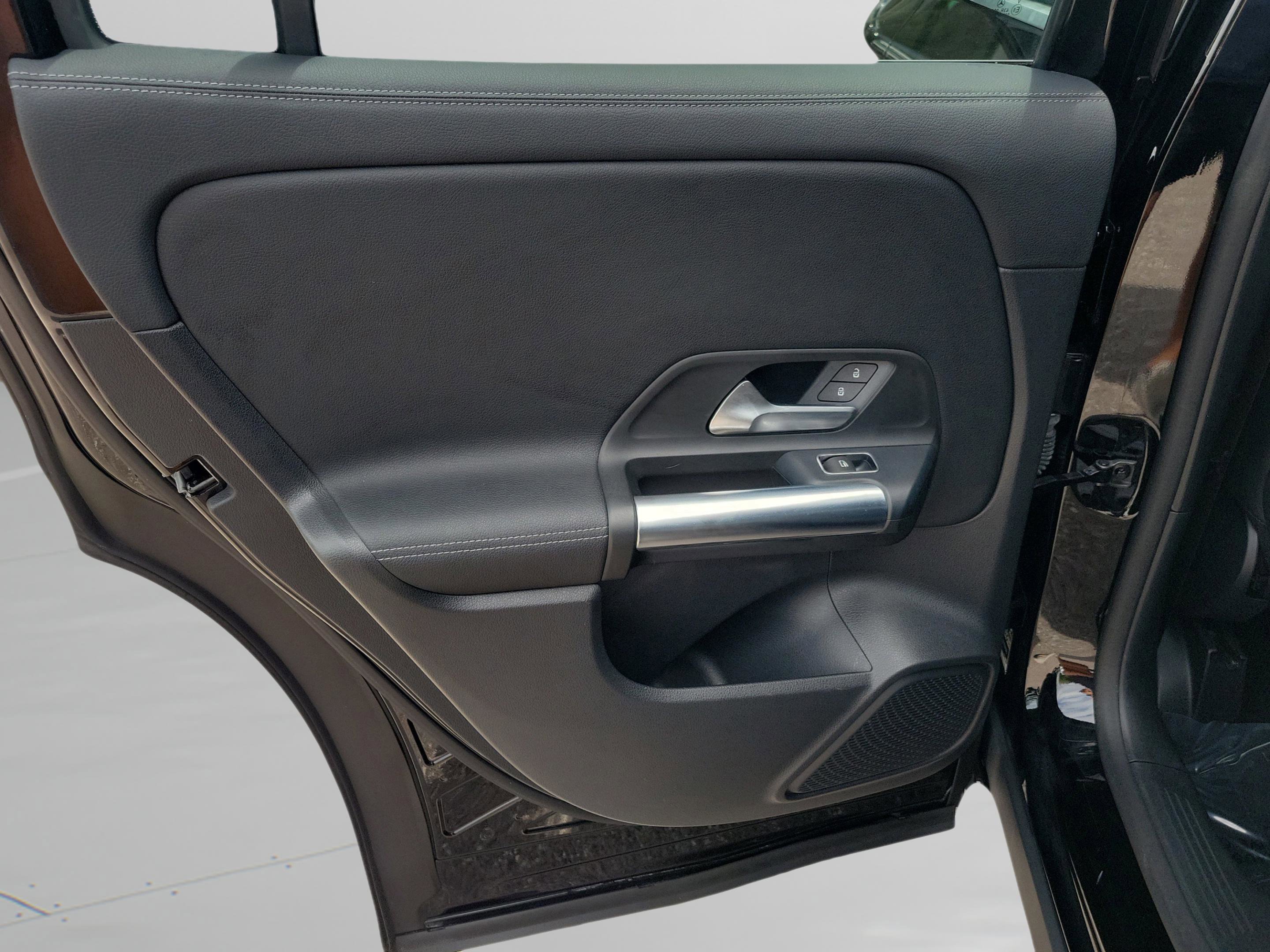 Certified 2022 Mercedes-Benz GLA 250 image 7