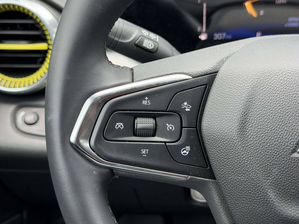 New 2026 Chevrolet Trax LT w/ Driver Confidence Package FWD image 9