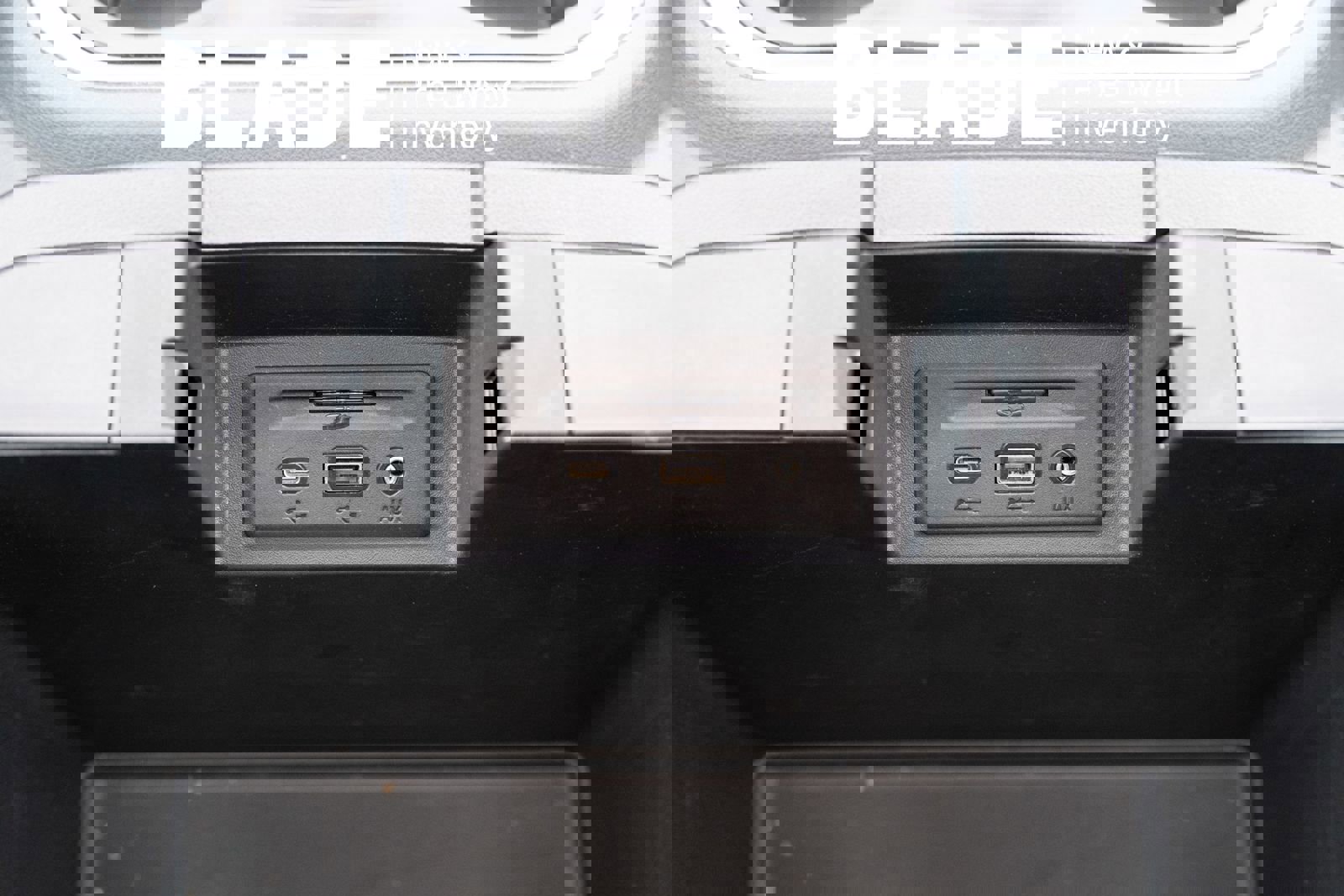 Used 2020 GMC Sierra 3500 AT4 w/ AT4 Premium Package image 10