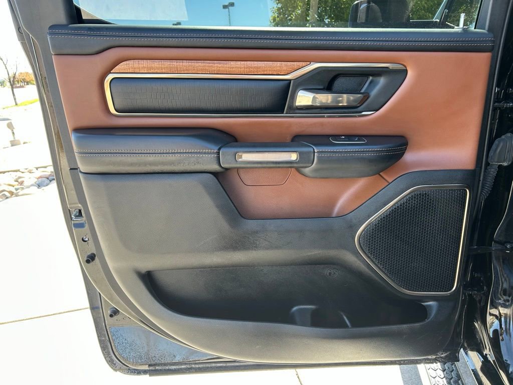 Used 2022 RAM 1500 Limited w/ Body Color Bumper Group AWD/4WD image 24