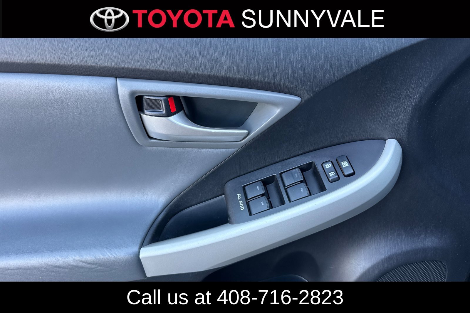 Used 2013 Toyota Prius Five FWD image 11