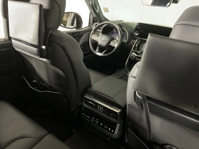 Used 2023 Lexus LX 600 4WD w/ Appearance Package image 33