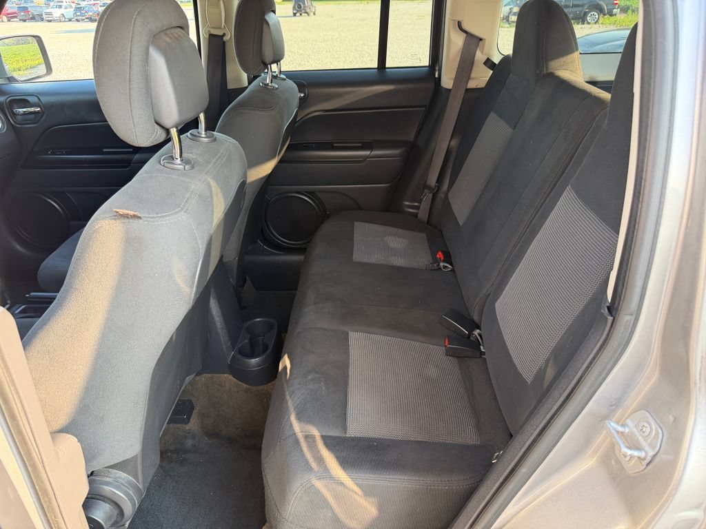 Used 2016 Jeep Patriot Sport w/ Power Value Group AWD/4WD image 19