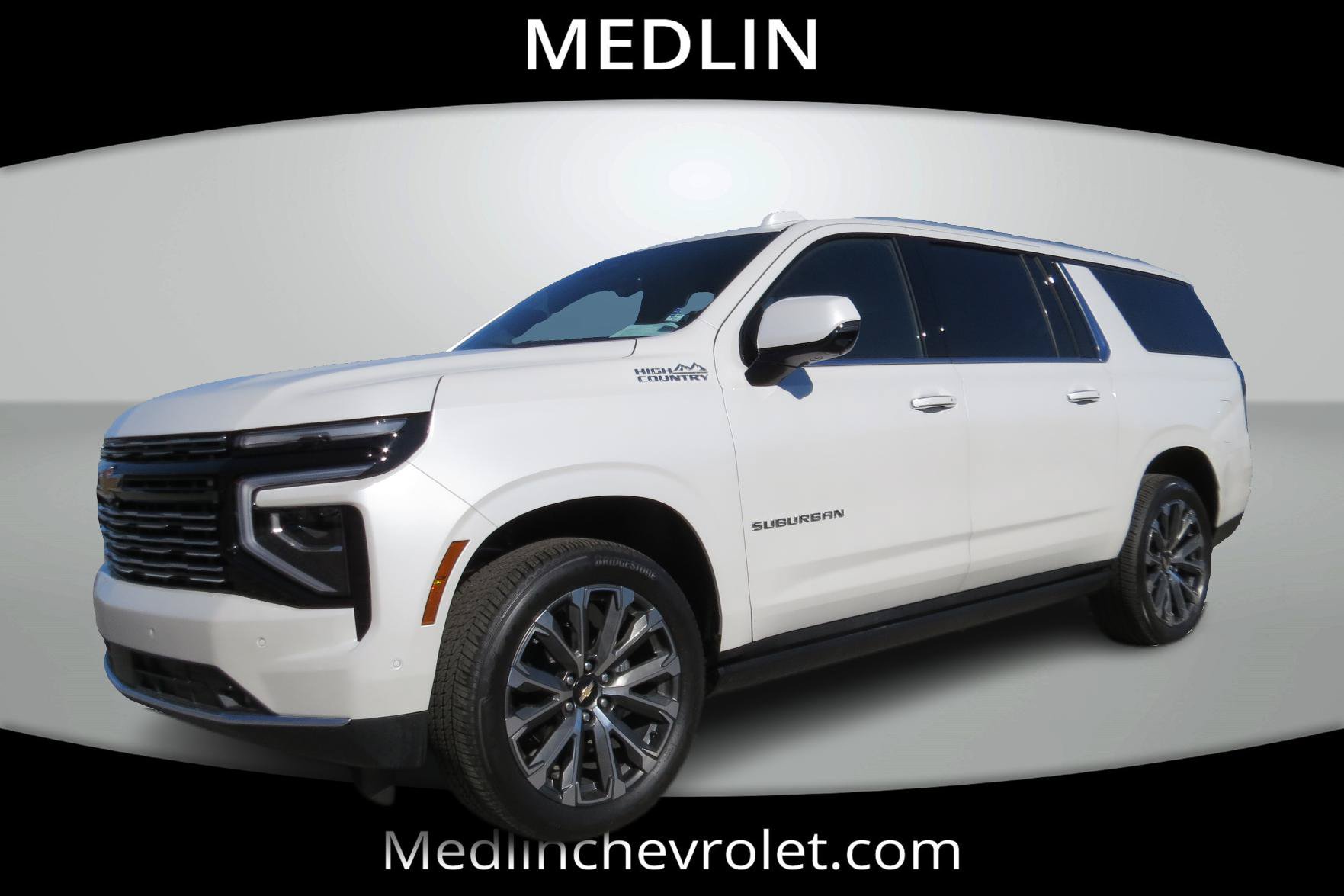 Used 2025 Chevrolet Suburban High Country AWD/4WD image 4