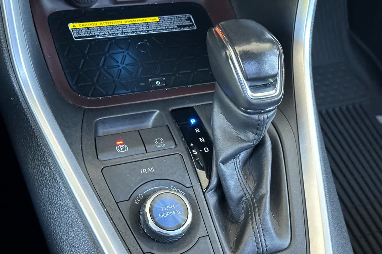 Used 2020 Toyota RAV4 Limited AWD/4WD image 24