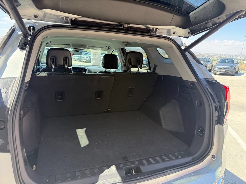Used 2020 GMC Terrain SLT w/ Preferred Package AWD/4WD image 17