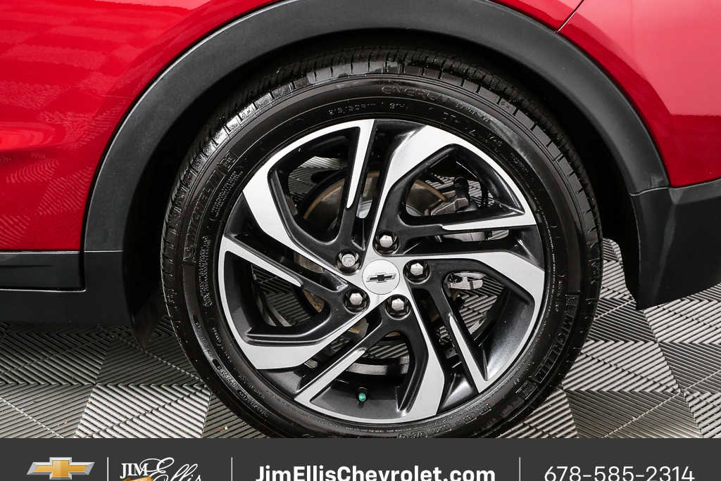 Used 2023 Chevrolet Bolt LT w/ Infotainment Package FWD image 36