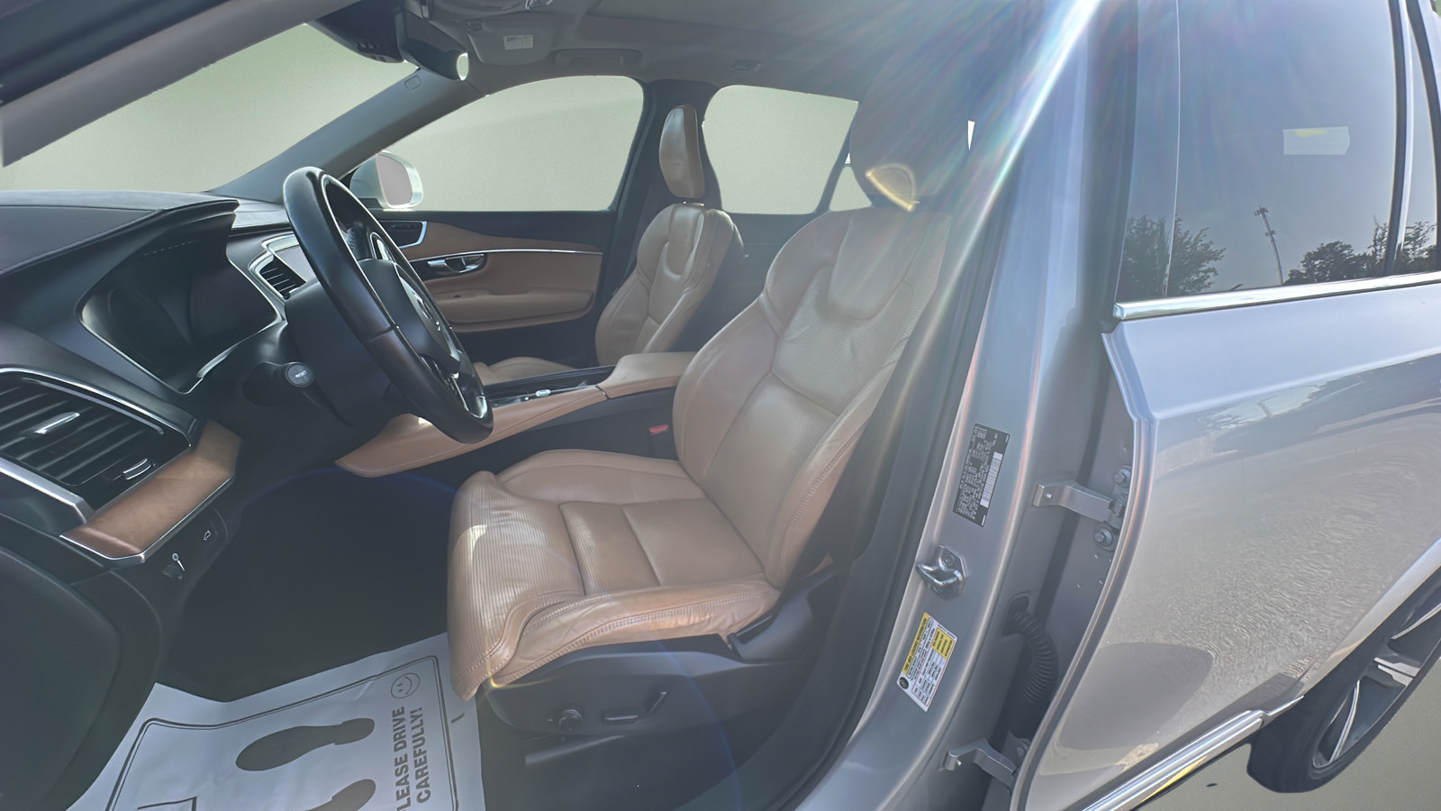Used 2016 Volvo XC90 T6 Inscription w/ Vision Package AWD/4WD image 17