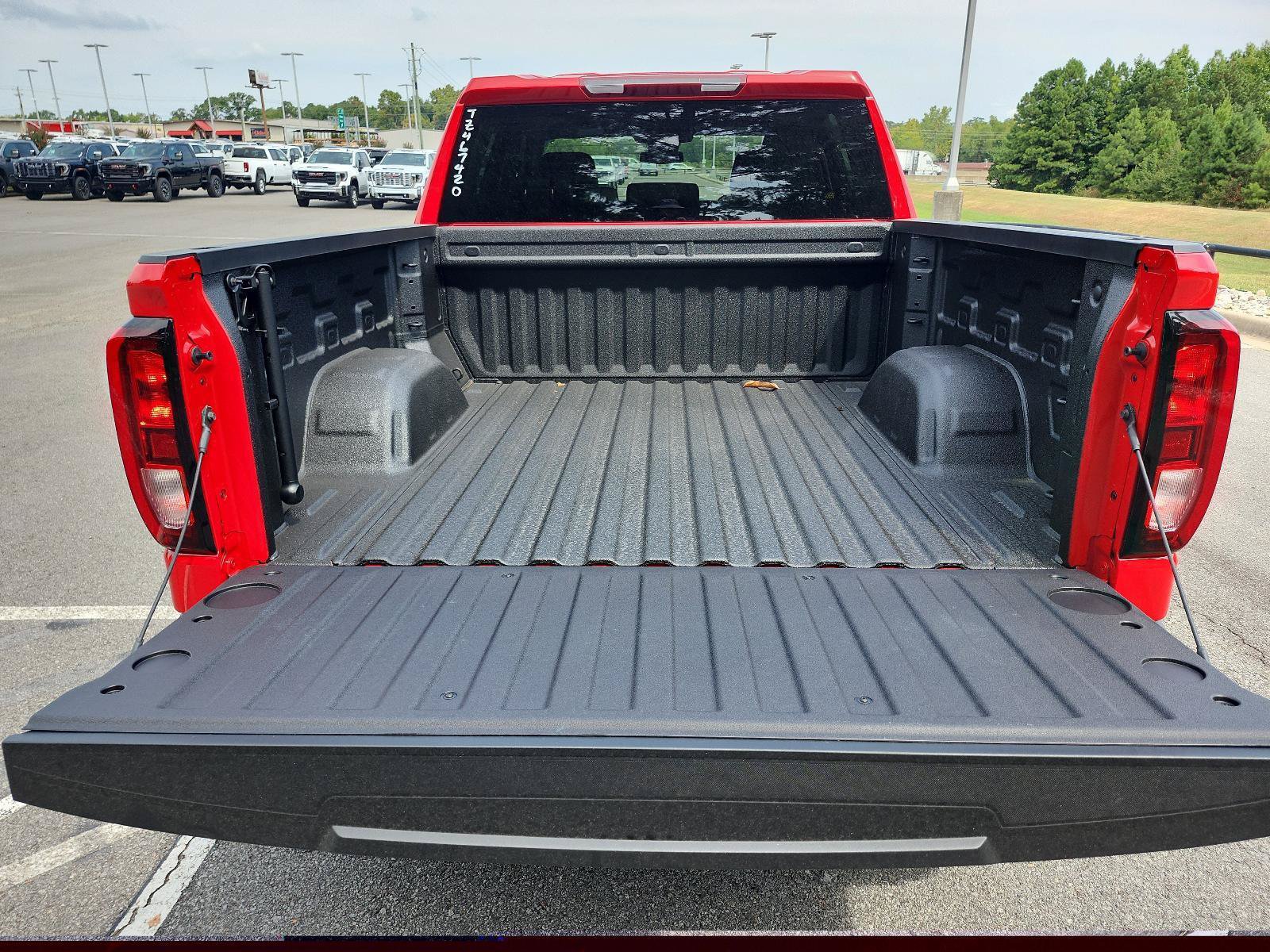 New 2026 GMC Sierra 1500 Pro w/ Pro Value Package AWD/4WD image 8