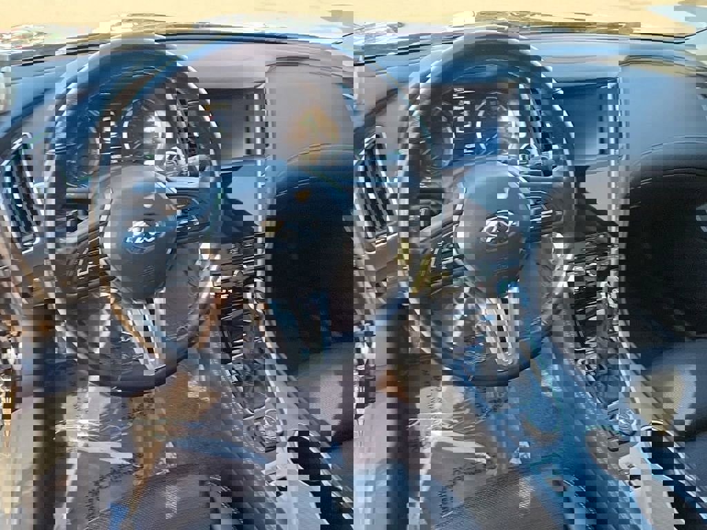 Used 2020 INFINITI Q50 Sport image 10