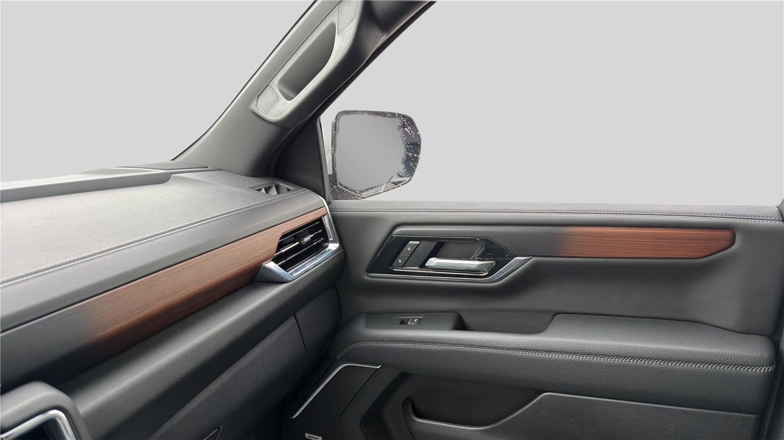 Used 2025 GMC Yukon XL Denali AWD/4WD image 10