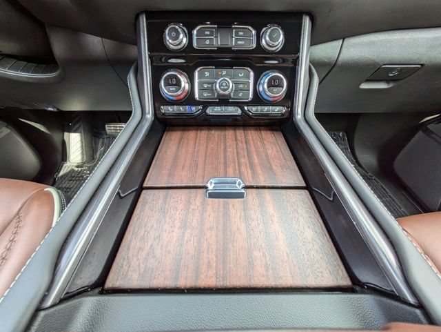 Used 2023 GMC Yukon XL Denali Ultimate AWD/4WD image 21