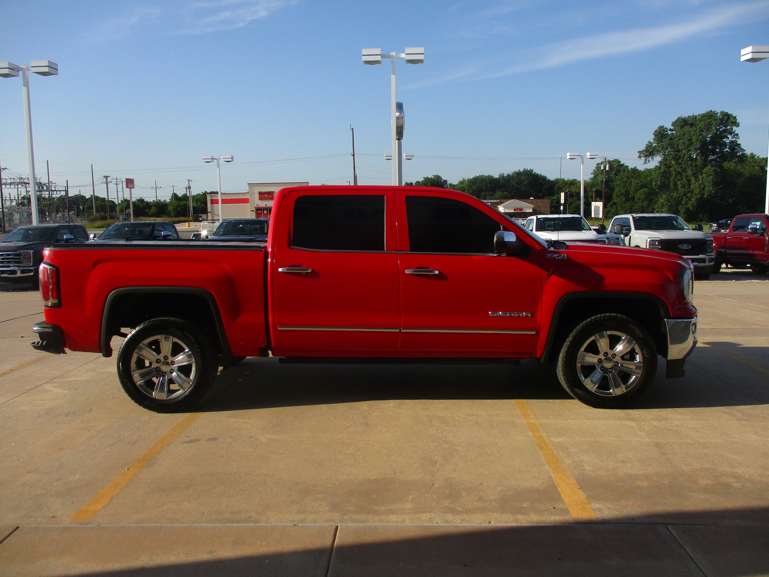 Used 2017 GMC Sierra 1500 SLT AWD/4WD image 8