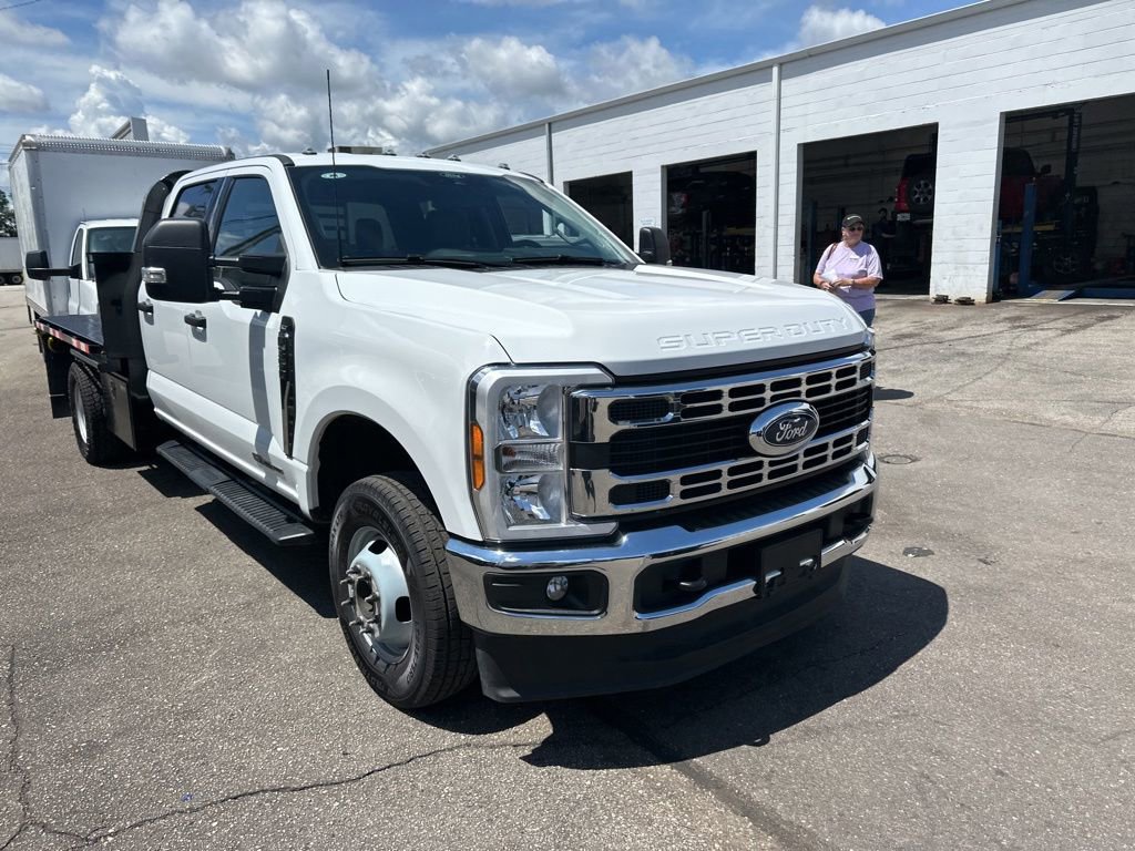 Used 2025 Ford F350 XLT AWD/4WD image 7
