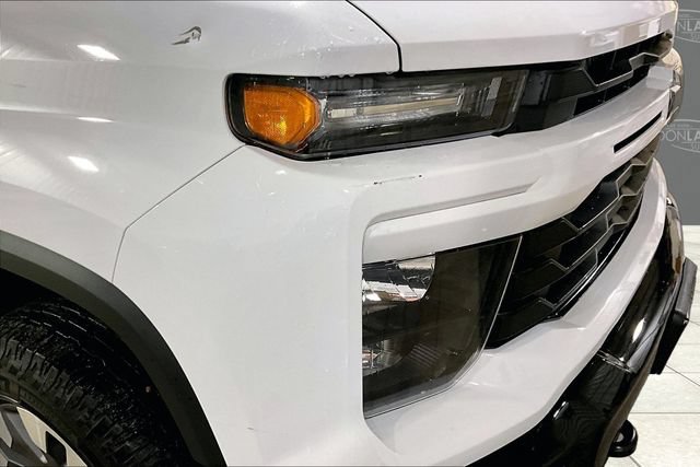 Certified 2024 Chevrolet Silverado 2500 Custom AWD/4WD image 4