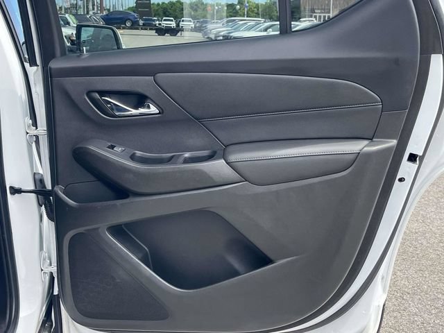 Used 2022 Chevrolet Traverse LT FWD image 24