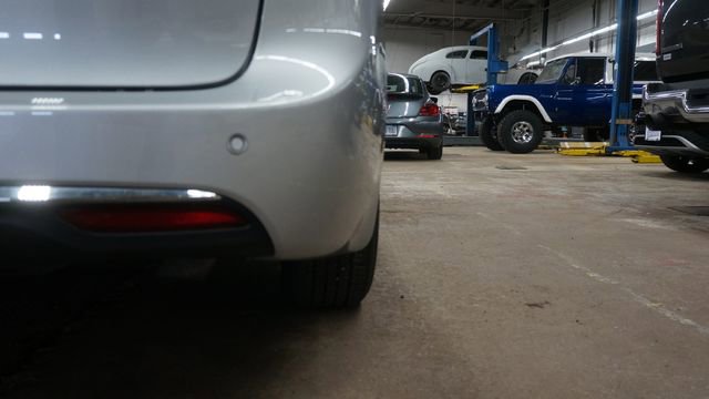 Used 2024 Chrysler Pacifica Touring-L image 85