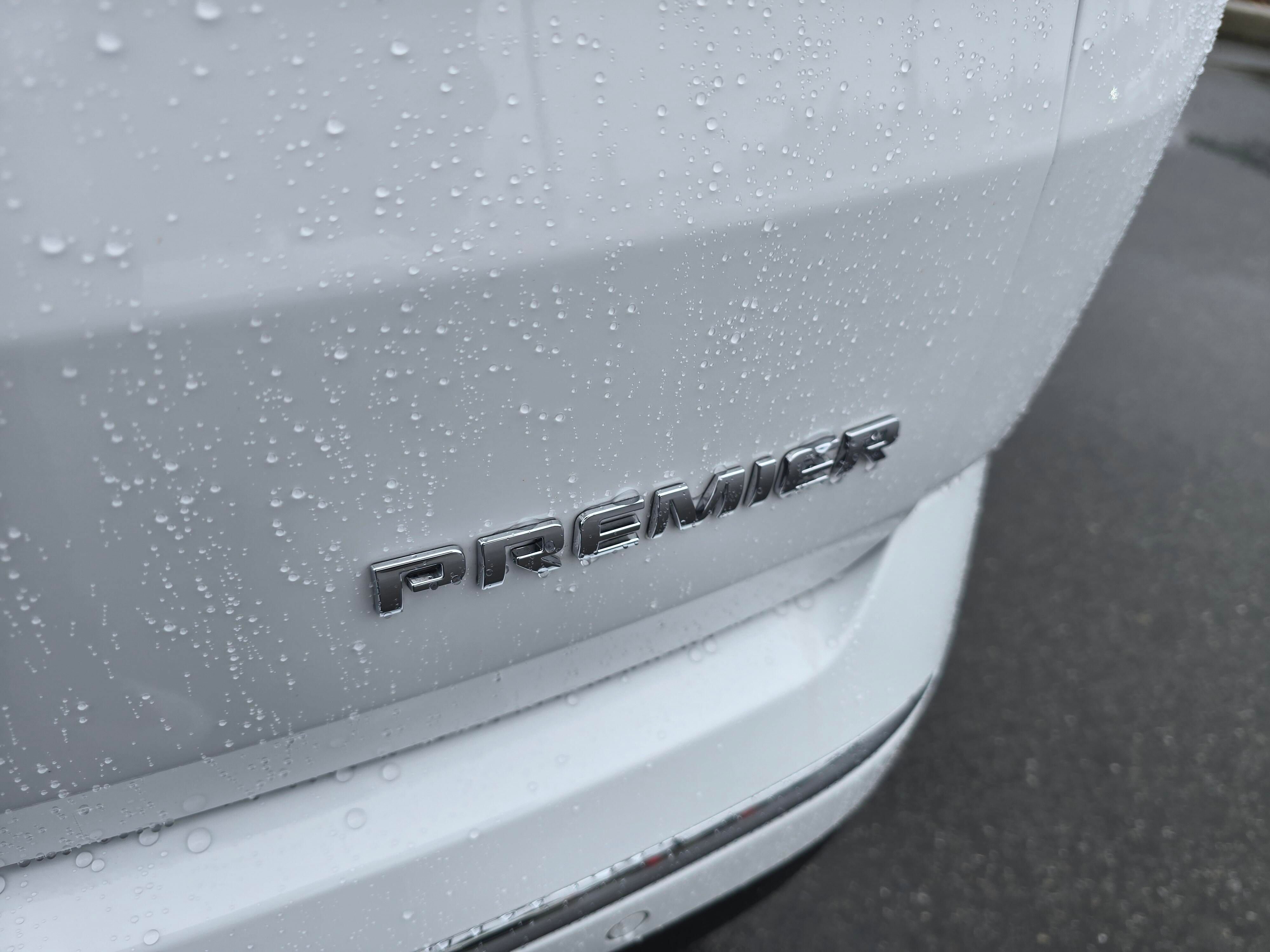 Used 2023 Chevrolet Traverse Premier AWD/4WD image 10