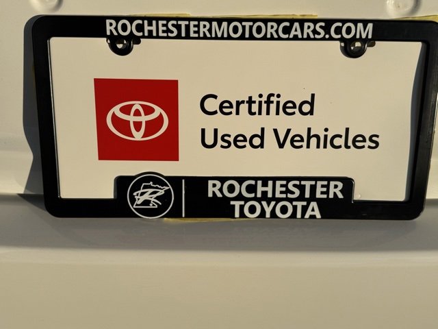 Certified 2018 Toyota Camry LE image 40
