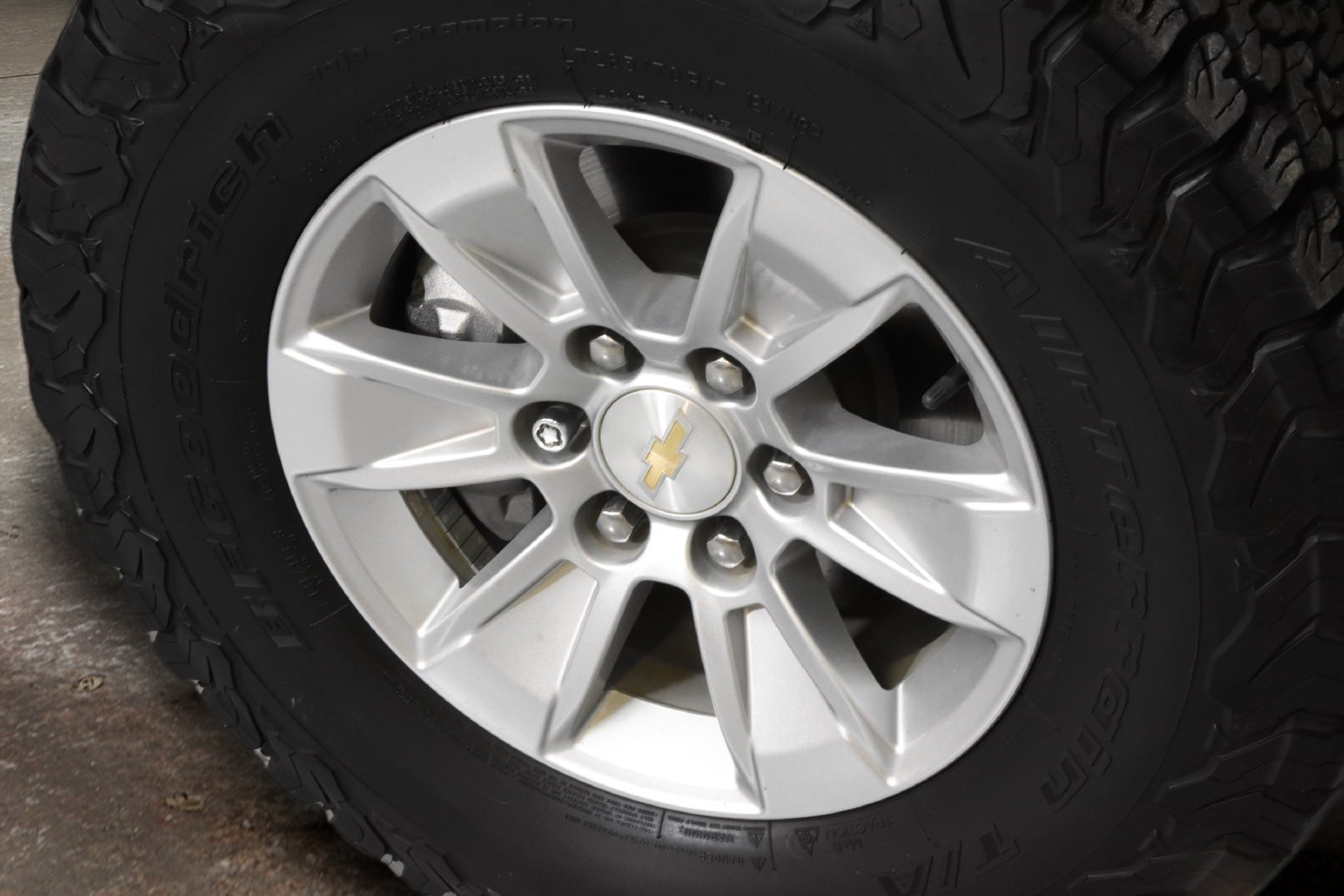 Used 2021 Chevrolet Silverado 1500 LT RWD image 6