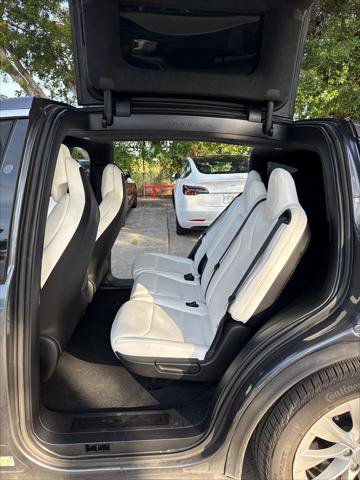 Used 2018 Tesla Model X 100D image 17