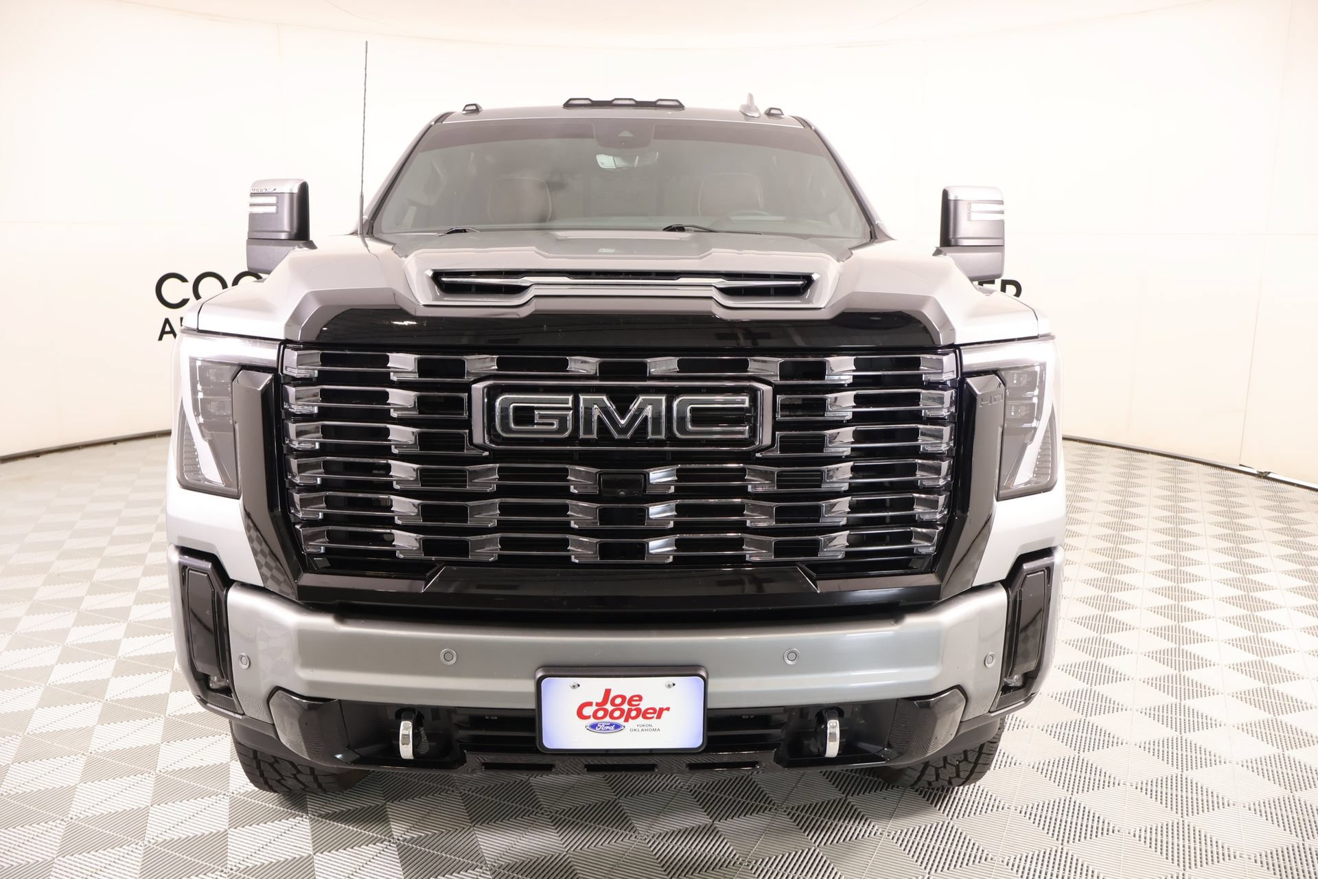 Used 2025 GMC Sierra 2500 Denali Ultimate AWD/4WD image 9