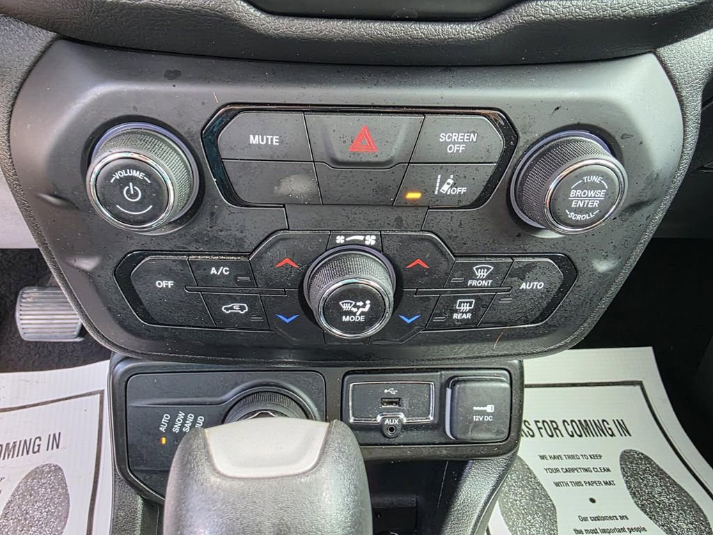 Used 2023 Jeep Renegade Altitude image 20