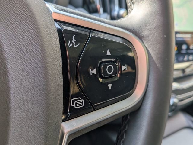 Certified 2025 Volvo XC60 B5 Plus image 22