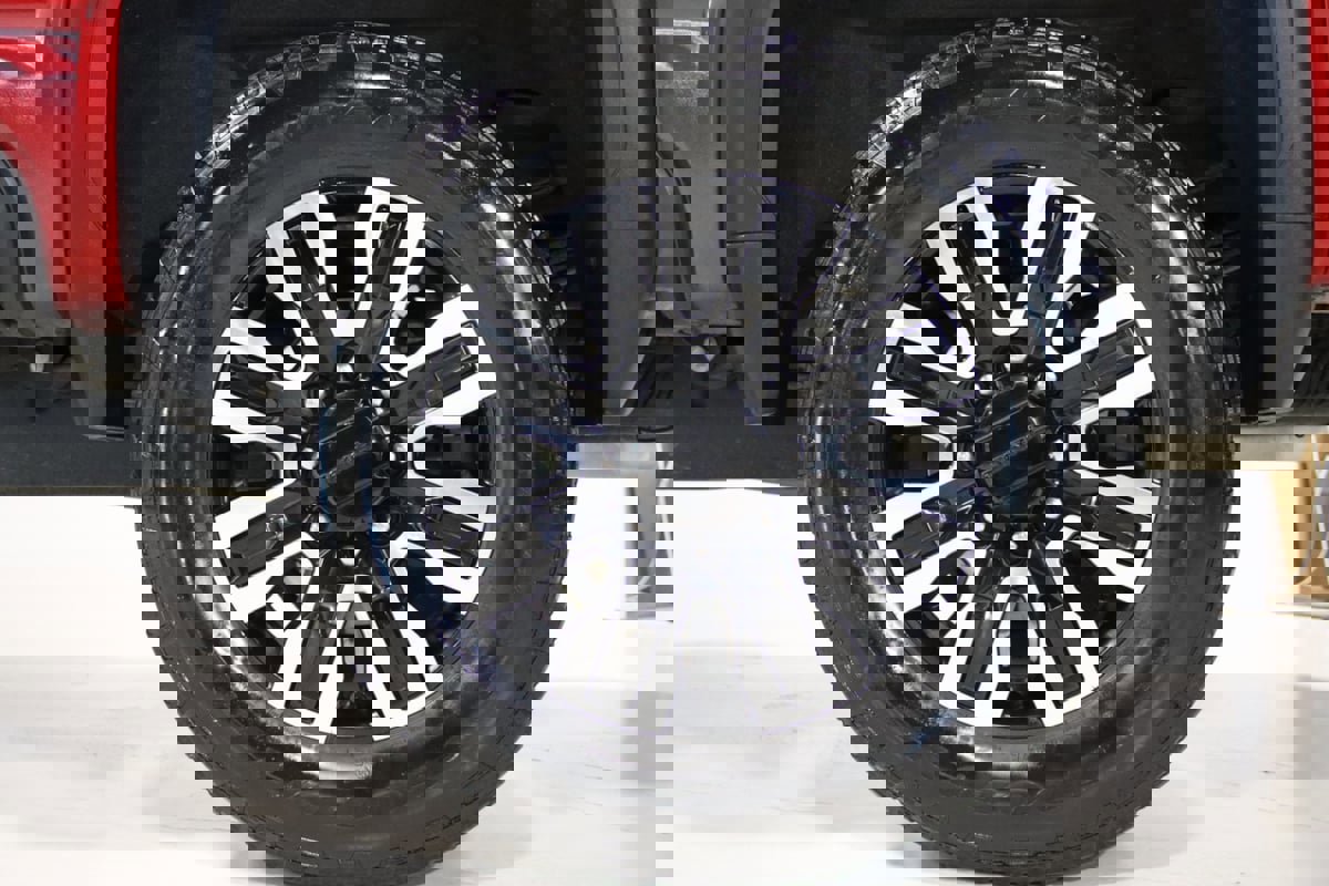 Used 2022 GMC Sierra 3500 Denali w/ Denali Ultimate Package image 90