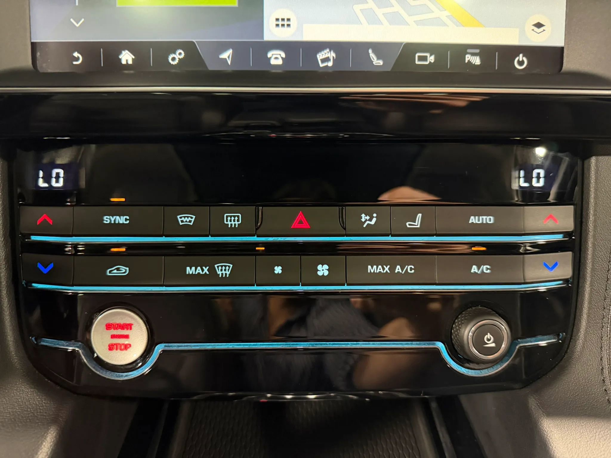 Used 2019 Jaguar F-PACE Prestige AWD/4WD image 21