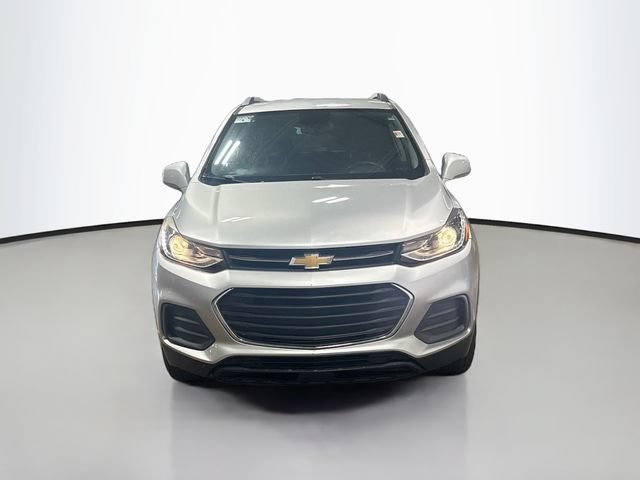 Used 2018 Chevrolet Trax LT w/ LT Convenience Package AWD/4WD image 2