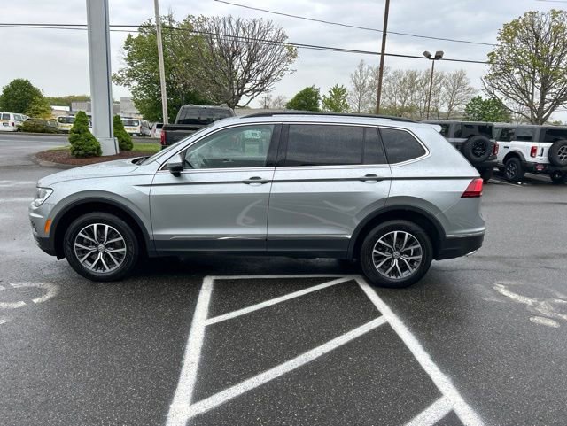 Used 2020 Volkswagen Tiguan SE w/ 3rd Row Seat Package AWD/4WD image 4