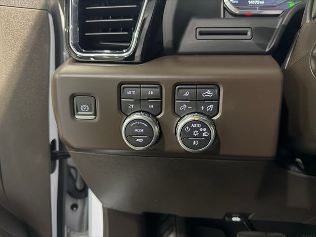 Used 2023 GMC Sierra 1500 Denali AWD/4WD image 26