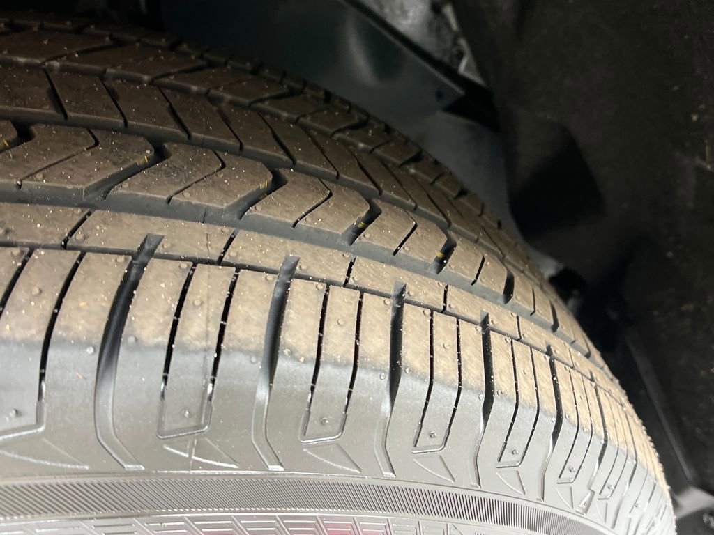 Used 2023 Toyota Sequoia Capstone AWD/4WD image 27