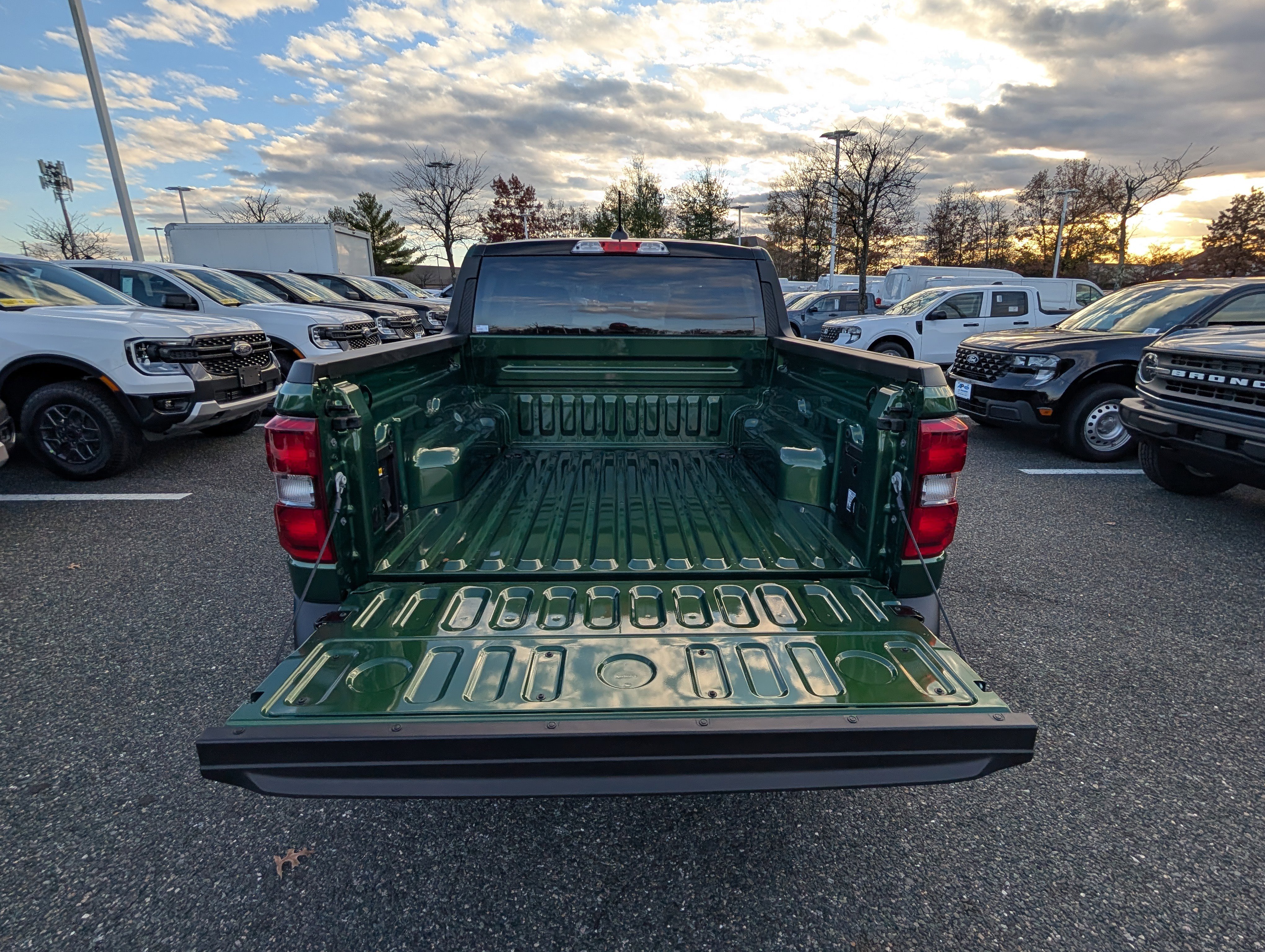 New 2025 Ford Maverick XLT w/ XLT Luxury Package image 8