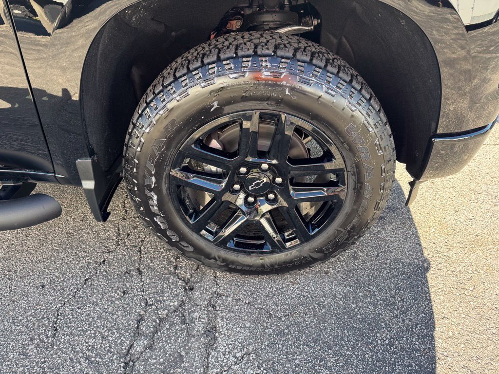 New 2026 Chevrolet Silverado 1500 Custom w/ Turbomax Blackout Package AWD/4WD image 26