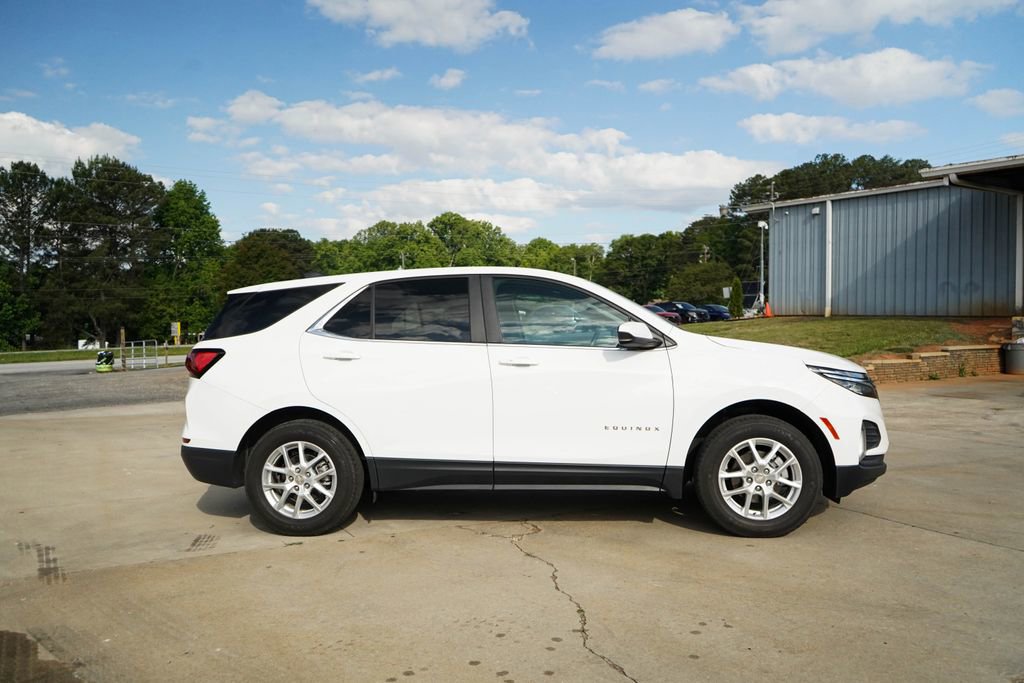 Used 2024 Chevrolet Equinox LT w/ Driver Convenience Package AWD/4WD image 3