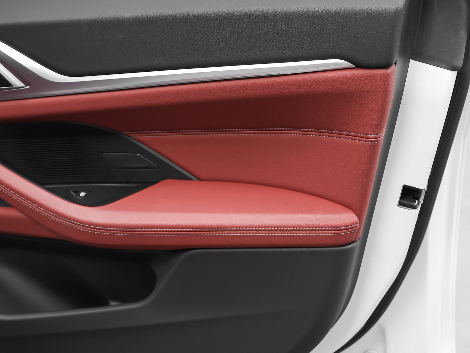 Used 2023 BMW i4 eDrive40 w/ Premium Package image 27