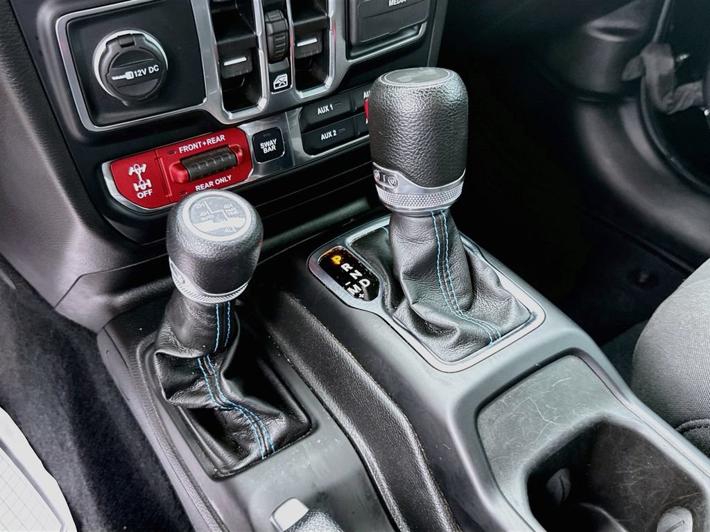 Used 2023 Jeep Wrangler Unlimited Rubicon 4xe w/ Cold Weather Group AWD/4WD image 18