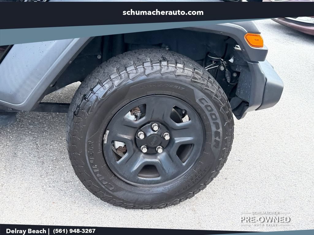 Certified 2020 Jeep Wrangler Sport AWD/4WD image 9