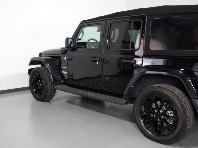 Used 2022 Jeep Wrangler Unlimited Sahara w/ Safety Group image 46