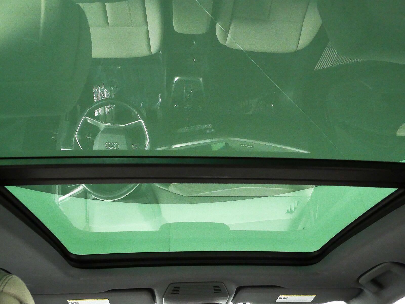 Used 2023 Audi Q4 e-tron Premium Plus w/ Premium Plus AWD/4WD image 20