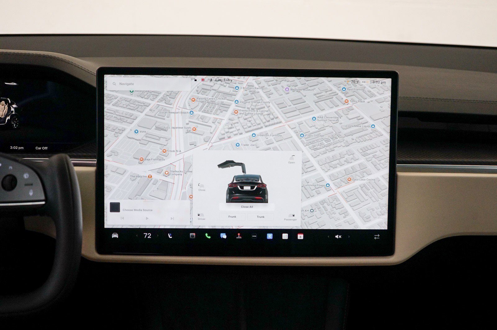 Used 2024 Tesla Model X Plaid image 14