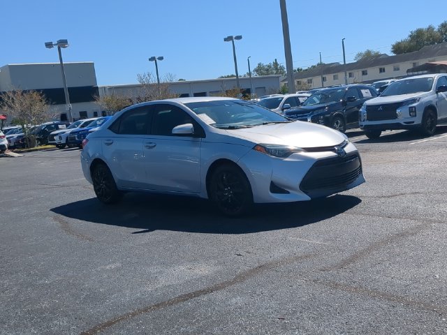 Used 2018 Toyota Corolla LE FWD image 4
