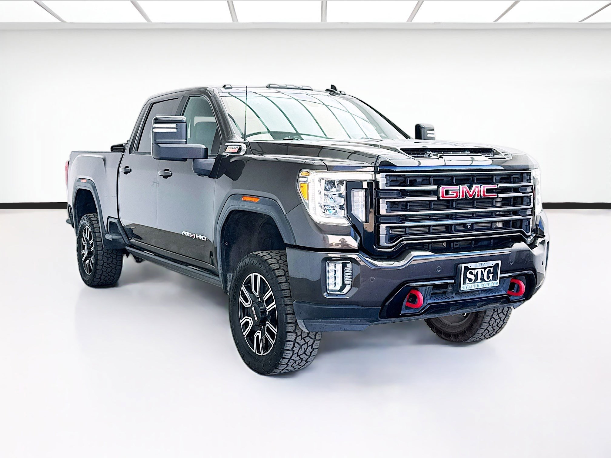 Used 2021 GMC Sierra 2500 AT4 w/ AT4 Premium Plus Package image 3