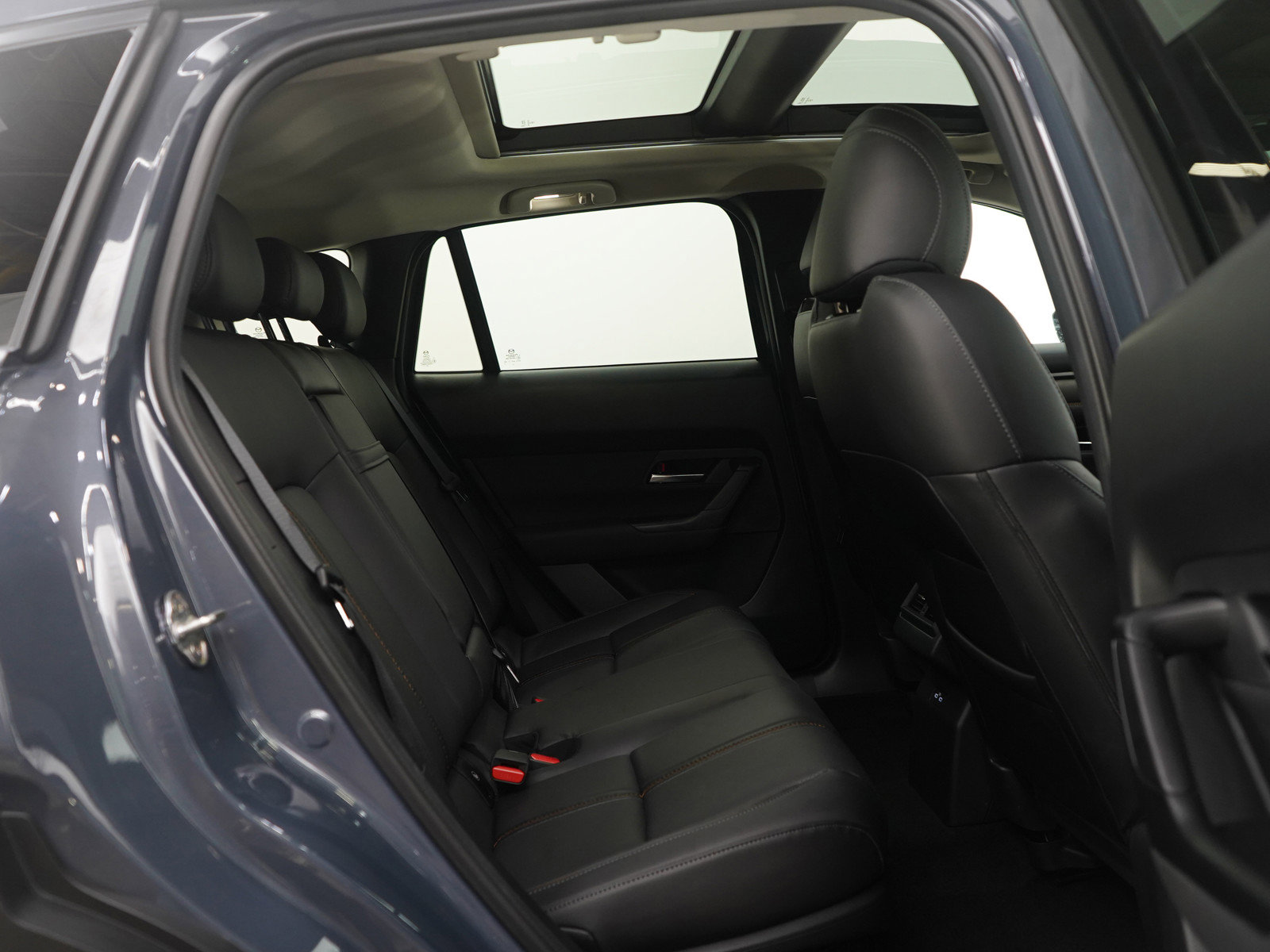 Certified 2025 MAZDA CX-50 2.5 Hybrid w/ Premium Plus Pkg image 12