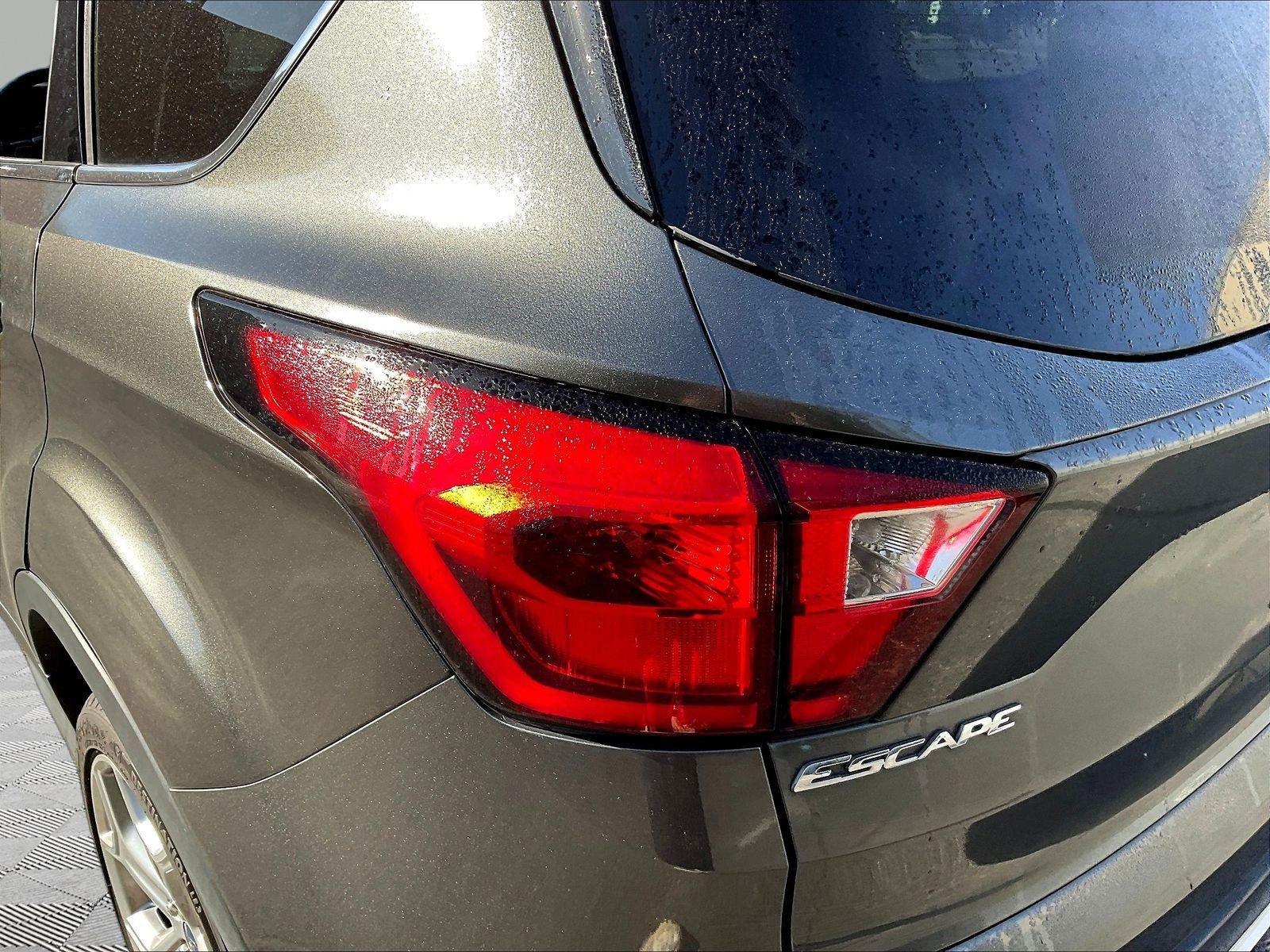 Used 2019 Ford Escape Titanium AWD/4WD image 24